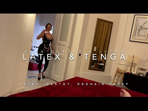 ❤️ Njerka flokëkuqe me kostum latex e qitur nga njerku Porno ruse tek ne ❌